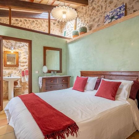 CAN PULIT - finca romántica para 2 con piscina y vistas en Selva  Exterior foto