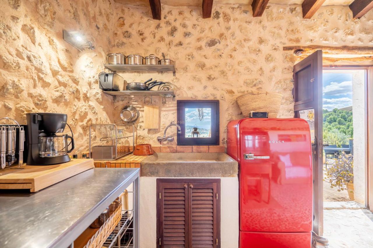 CAN PULIT - finca romántica para 2 con piscina y vistas en Selva  Exterior foto