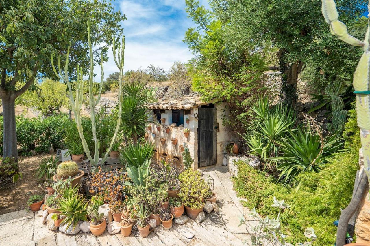 CAN PULIT - finca romántica para 2 con piscina y vistas en Selva  Exterior foto