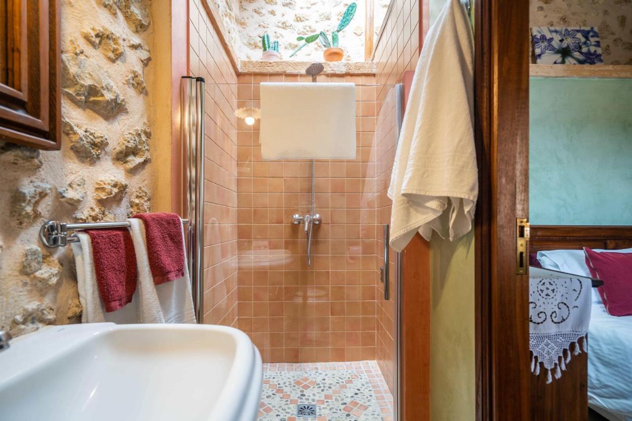 CAN PULIT - finca romántica para 2 con piscina y vistas en Selva  Exterior foto