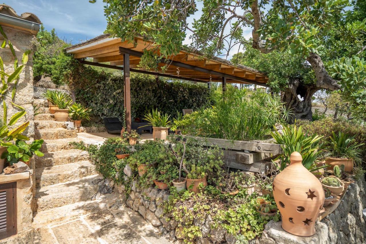 CAN PULIT - finca romántica para 2 con piscina y vistas en Selva  Exterior foto