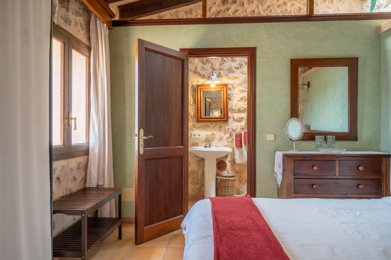 CAN PULIT - finca romántica para 2 con piscina y vistas en Selva  Exterior foto