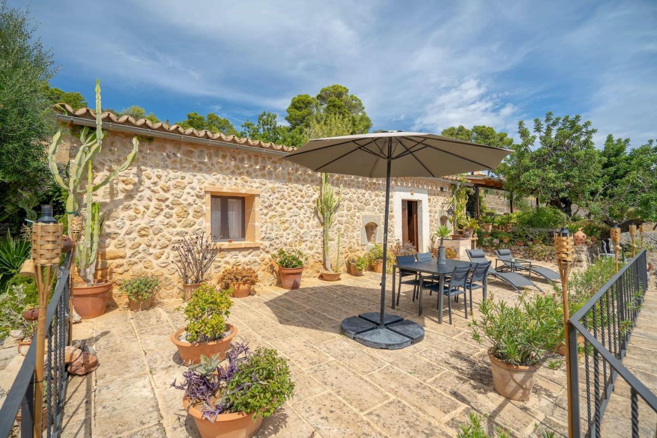 CAN PULIT - finca romántica para 2 con piscina y vistas en Selva  Exterior foto